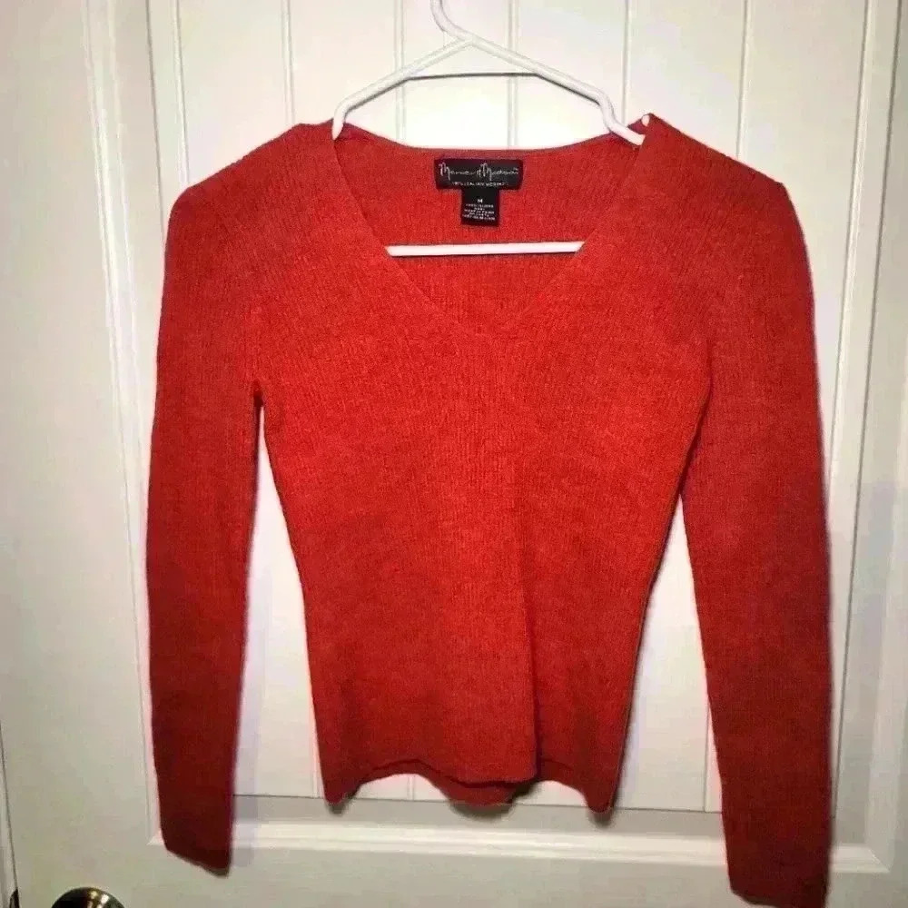 Mercer & Madison 100% Italian merino wool size medium